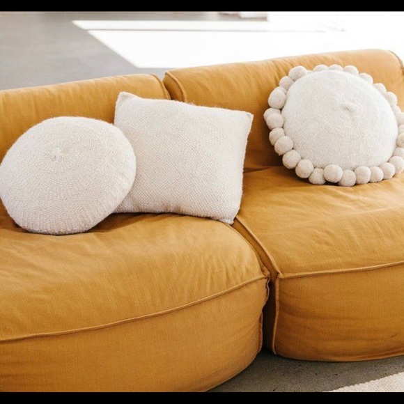 Wearepampa Pillows/Cushions - Picture 3 of 3